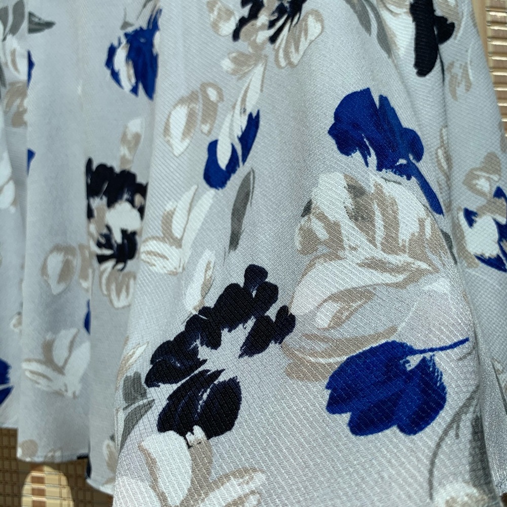 Banana Republic Summer Flower Skirt - Picture 5 of 13